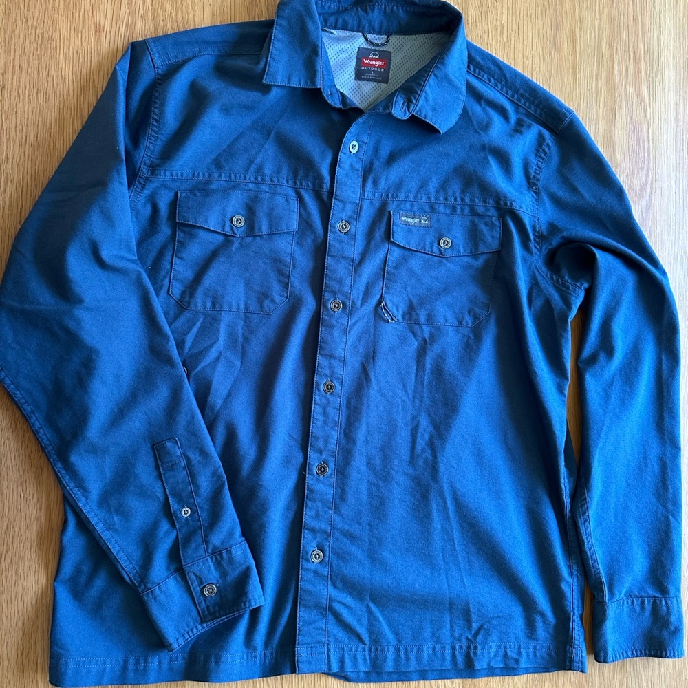 Wrangler Men's Deep Blue Long-Sleeve Button Utility Shirt Jacket